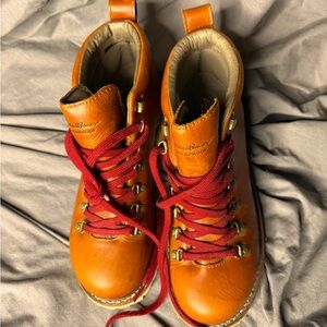 Eddie Bauer hiking boots with Vibram sole